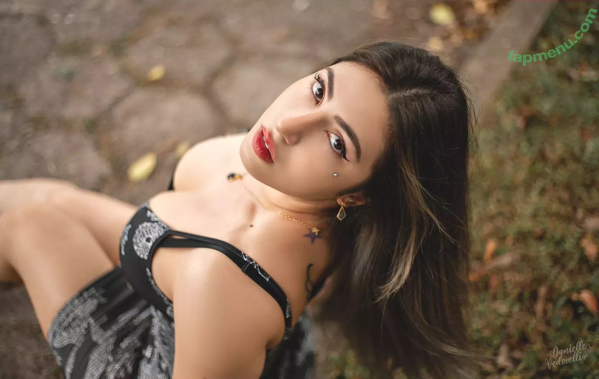 Danievedo nude photo #1166 (Danielle Vedovelli)