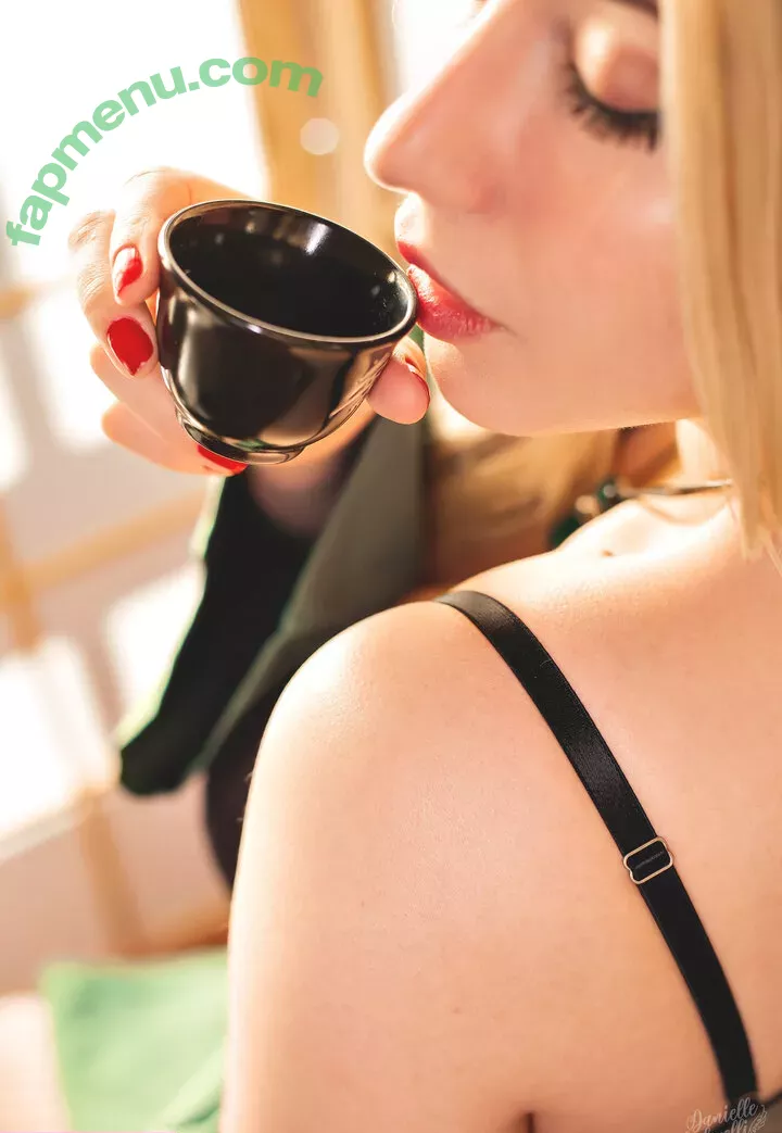 Danievedo nude photo #1324 (Danielle Vedovelli)