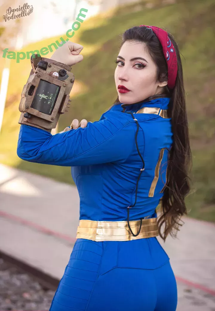 Danievedo nude photo #1388 (Danielle Vedovelli)
