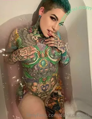 Danii.Cupcake nude photo #0112