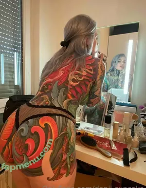 Danii.Cupcake nude photo #0114