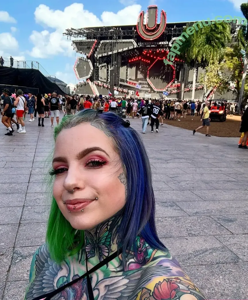 Danii.Cupcake nude photo #0077 (Ms.Morningxstar)