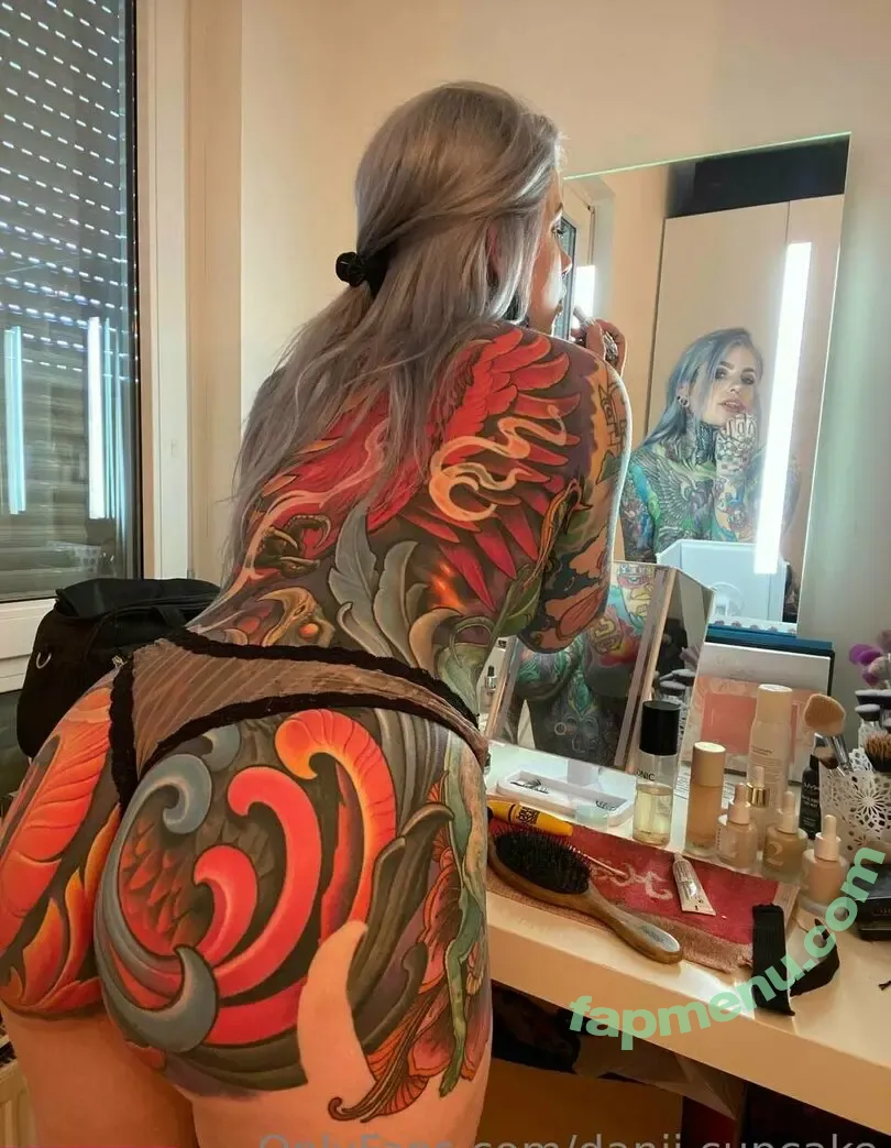 Danii.Cupcake nude photo #0115 (Danii.Cupcake)