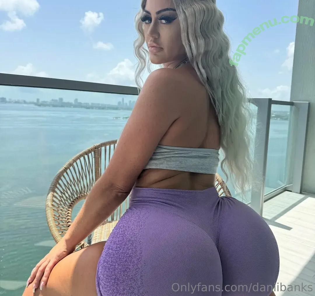 daniibanksvip nude photo #0075 (itsdaniibanks)