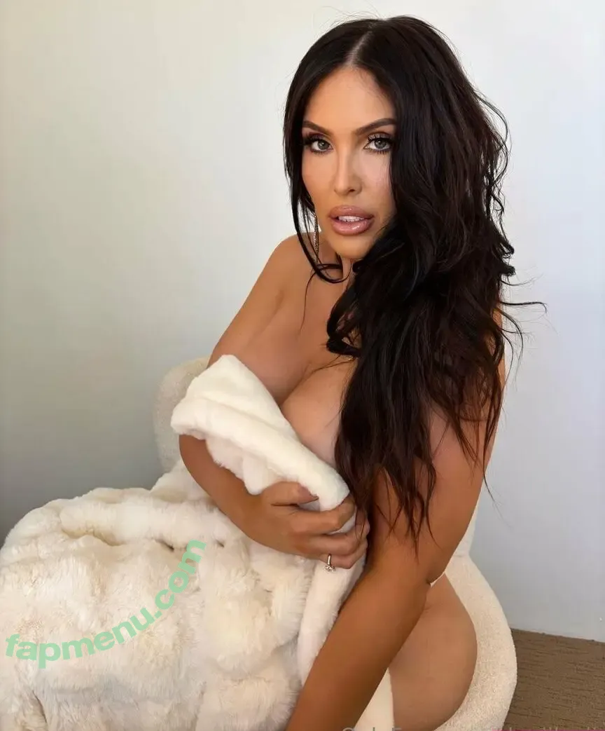 daniilexii nude photo #0005 (daniiellealexis)