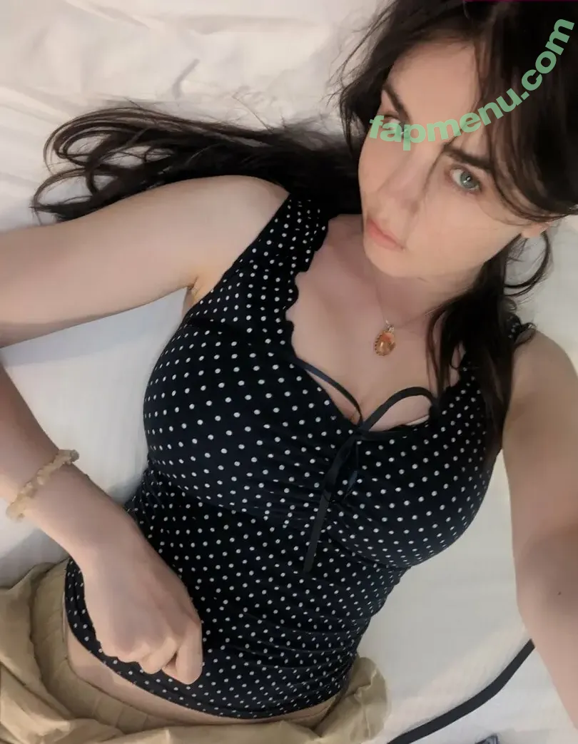 Daniimee nude photo #0002 (Danielle Sharp / danielleksharp)