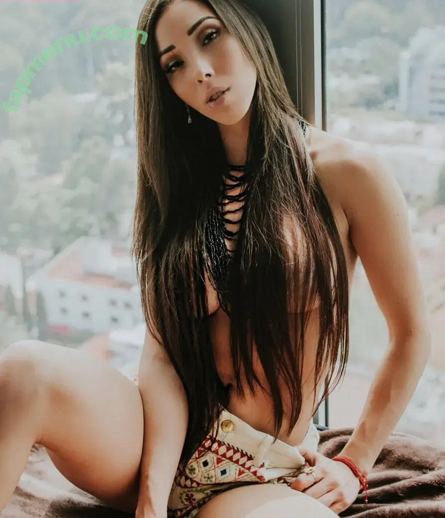 Danik Michelle nude photo #0002 (Danik Michelle)