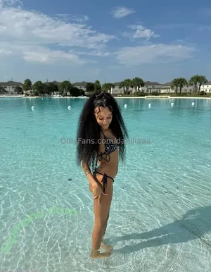 daniliaaa / daniiielaaa_a nude photo #0001