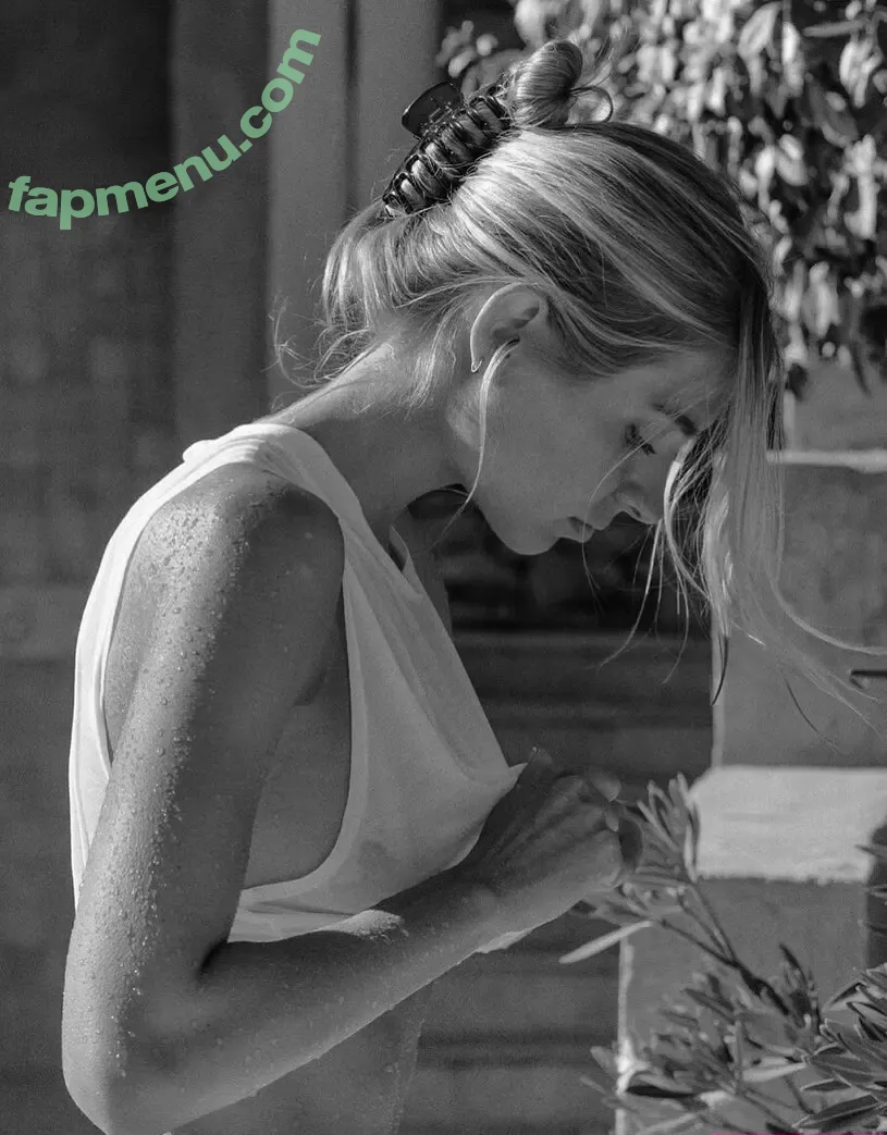 Danique Hosmar nude photo #0150 (danique.hosmar)