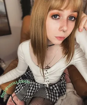 danisophiaxxx / danisophia.official nude photo #0044