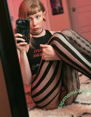 danisophiaxxx / danisophia.official nude photo #0061