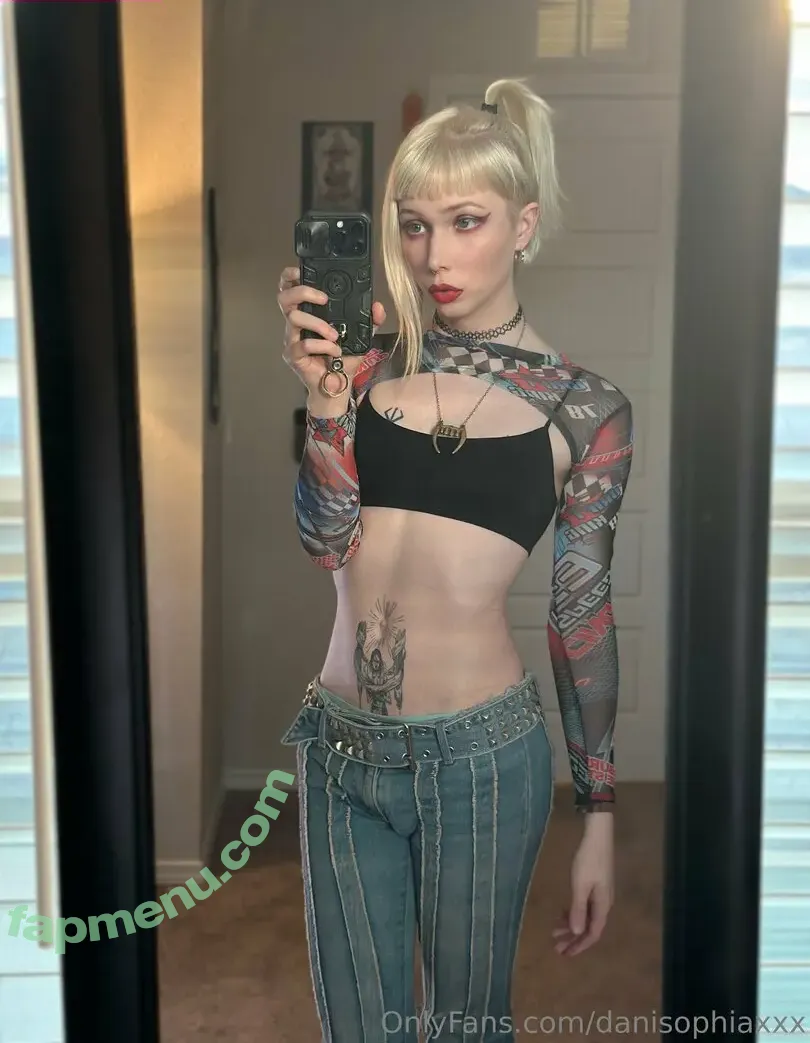 danisophiaxxx nude photo #0105 (danisophia.official)