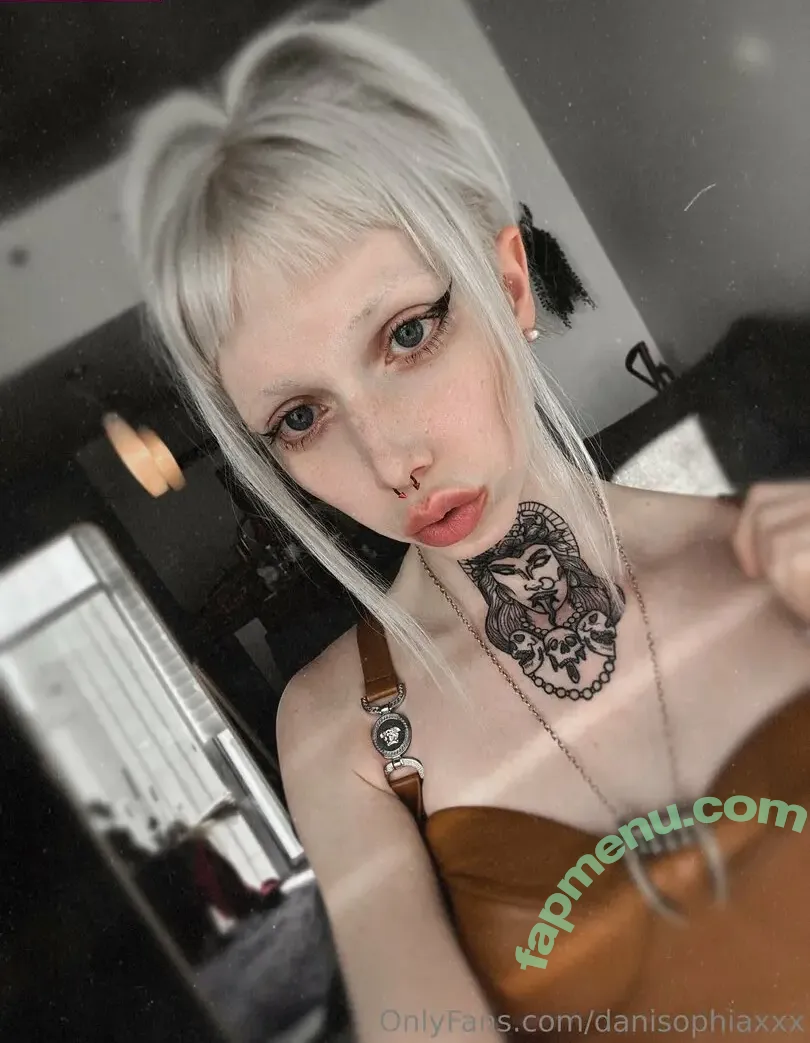 danisophiaxxx nude photo #0113 (danisophia.official)
