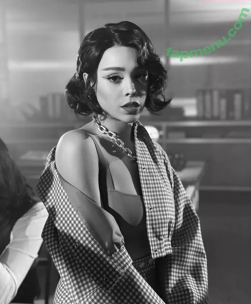 Danna Paola nude photo #0187 (danna / dannapaolaruiz)
