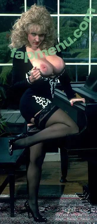 Danni Ashe nude photo #0734 (danielle_ashe)