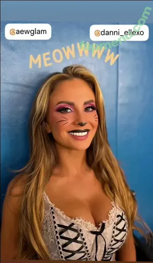 Danni Ellexo / Harley Cameron Brand Army / danni_ellexo / meh_danni nude photo #0413