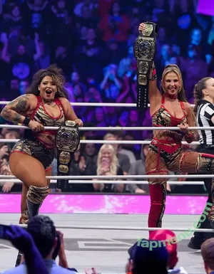 Danni Ellexo / Harley Cameron Brand Army / danni_ellexo / meh_danni nude photo #0487