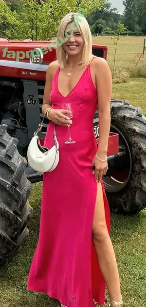 Danni Menzies / danni.menzies nude photo #0184