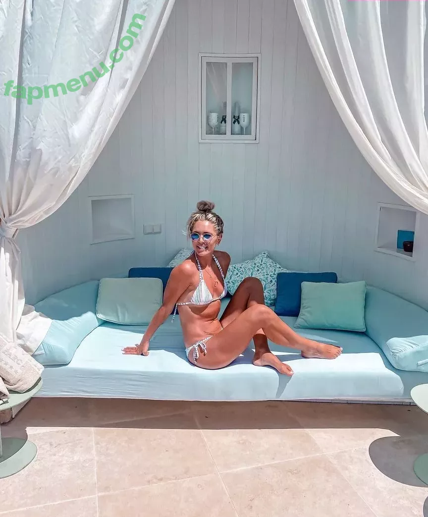 Danni Menzies nude photo #0004 (danni.menzies)