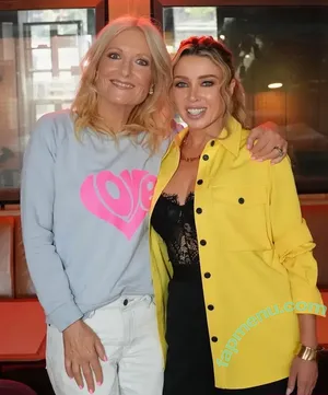 Danni Minogue / danniiminogue nude photo #7667