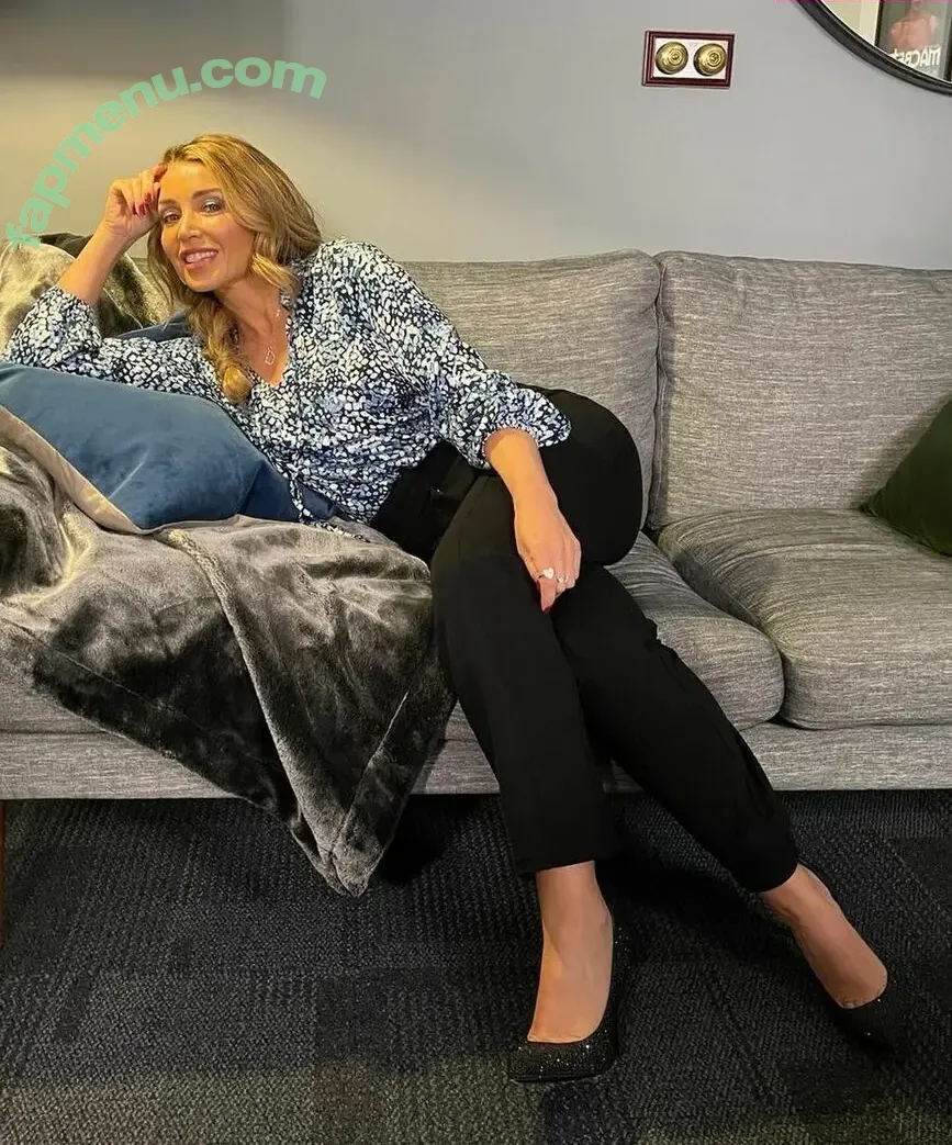 Danni Minogue nude photo #7497 (danniiminogue)