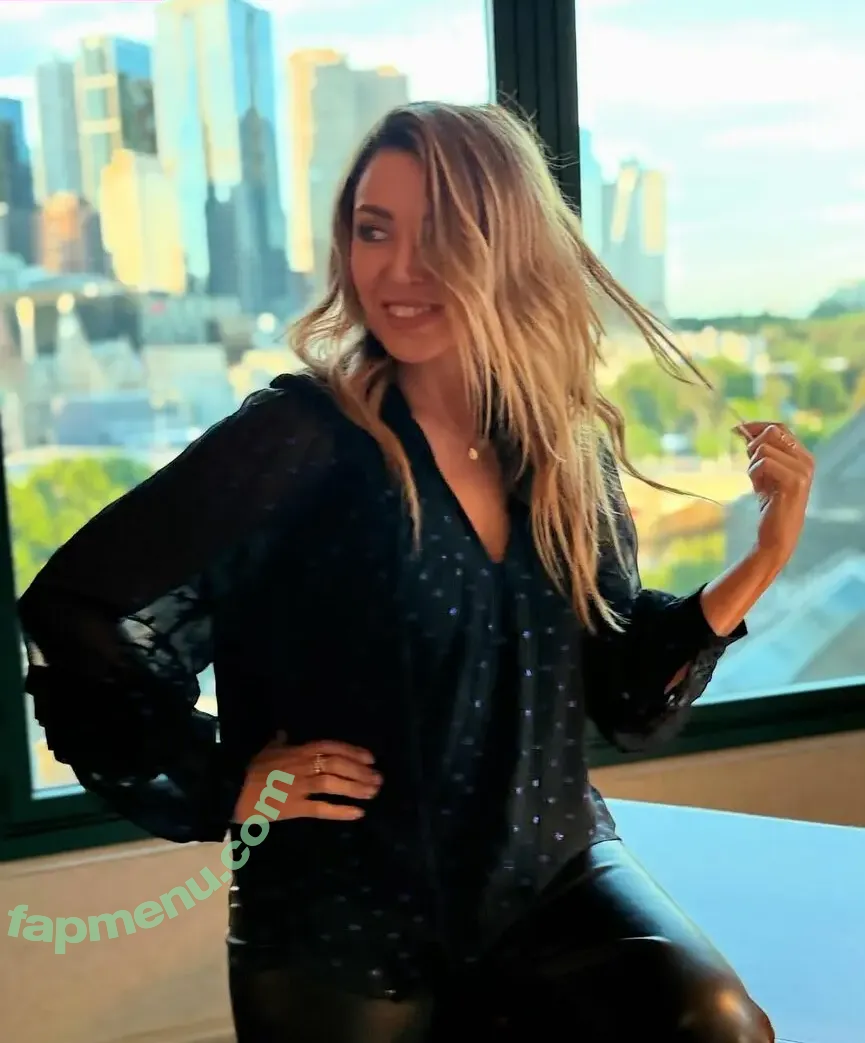 Danni Minogue nude photo #7502 (danniiminogue)