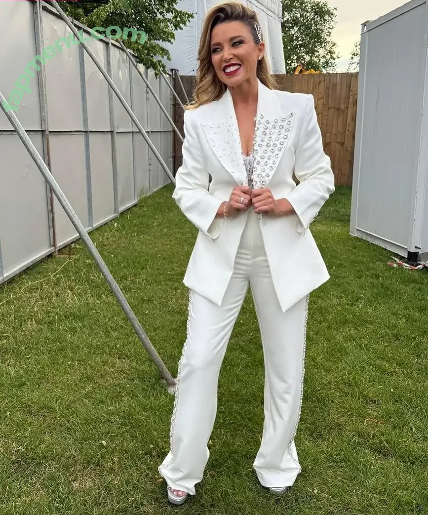 Danni Minogue nude photo #7672 (danniiminogue)