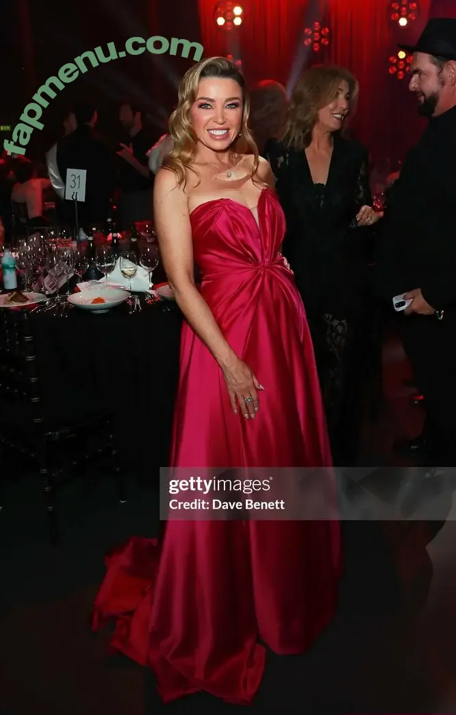 Danni Minogue nude photo #7677 (danniiminogue)