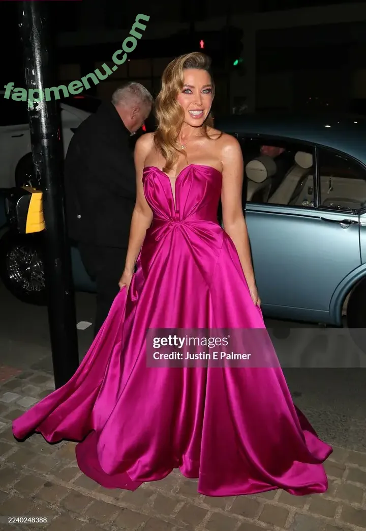 Danni Minogue nude photo #7695 (danniiminogue)