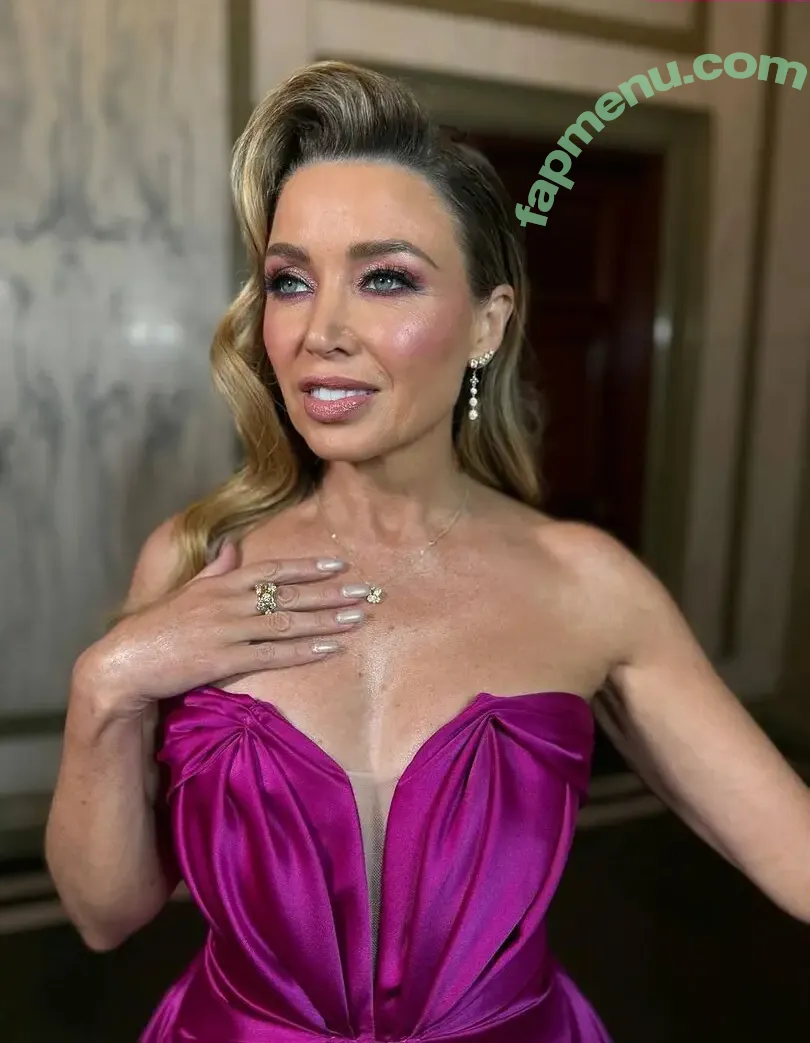 Danni Minogue nude photo #7701 (danniiminogue)