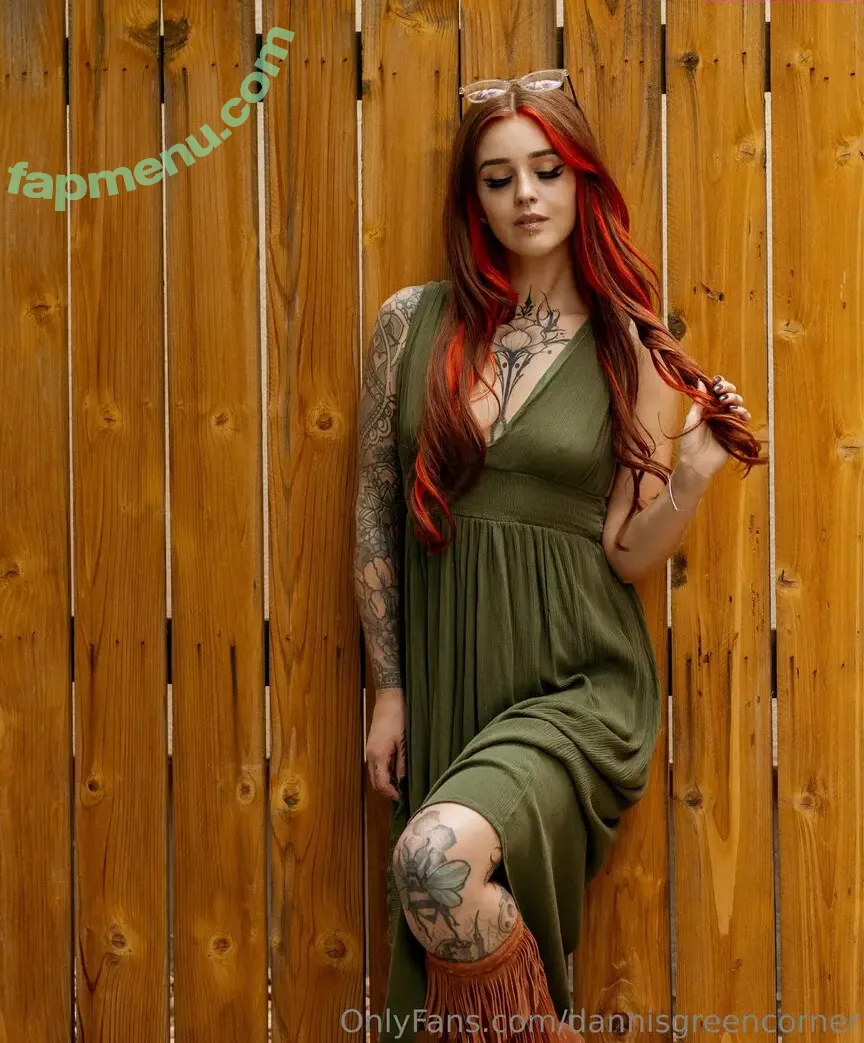 dannisgreencorner nude photo #0018 (therealdennisgreen)