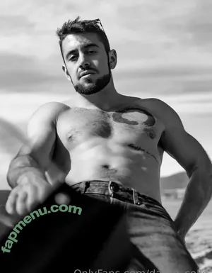 dante_colle / hippiegq_ nude photo #0247