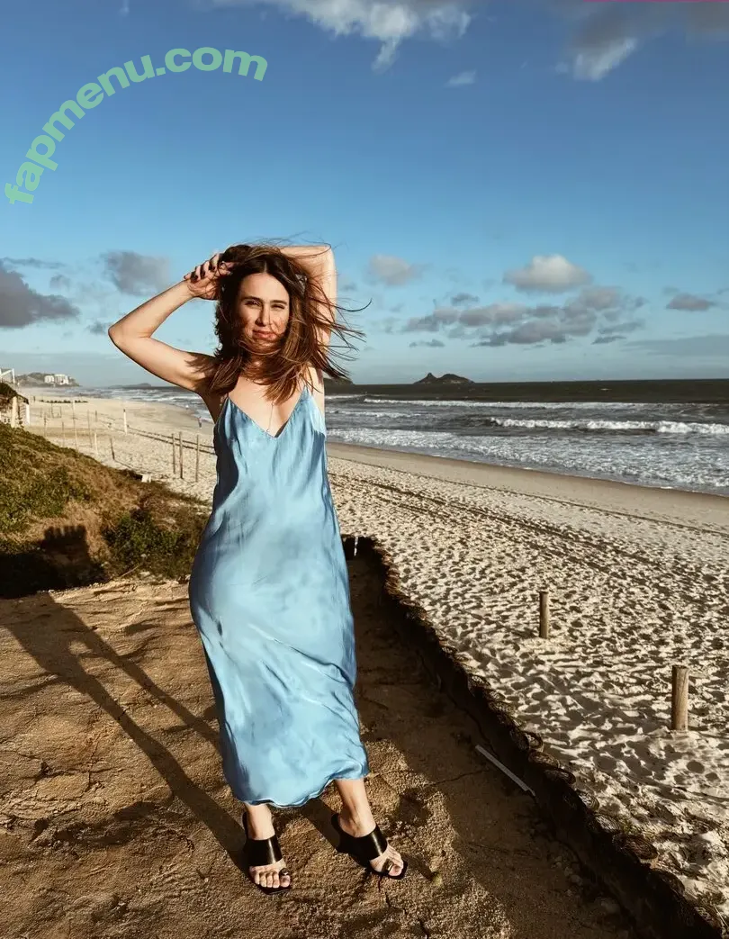 Daphne Bozaski nude photo #0043 (daphnebozaski)