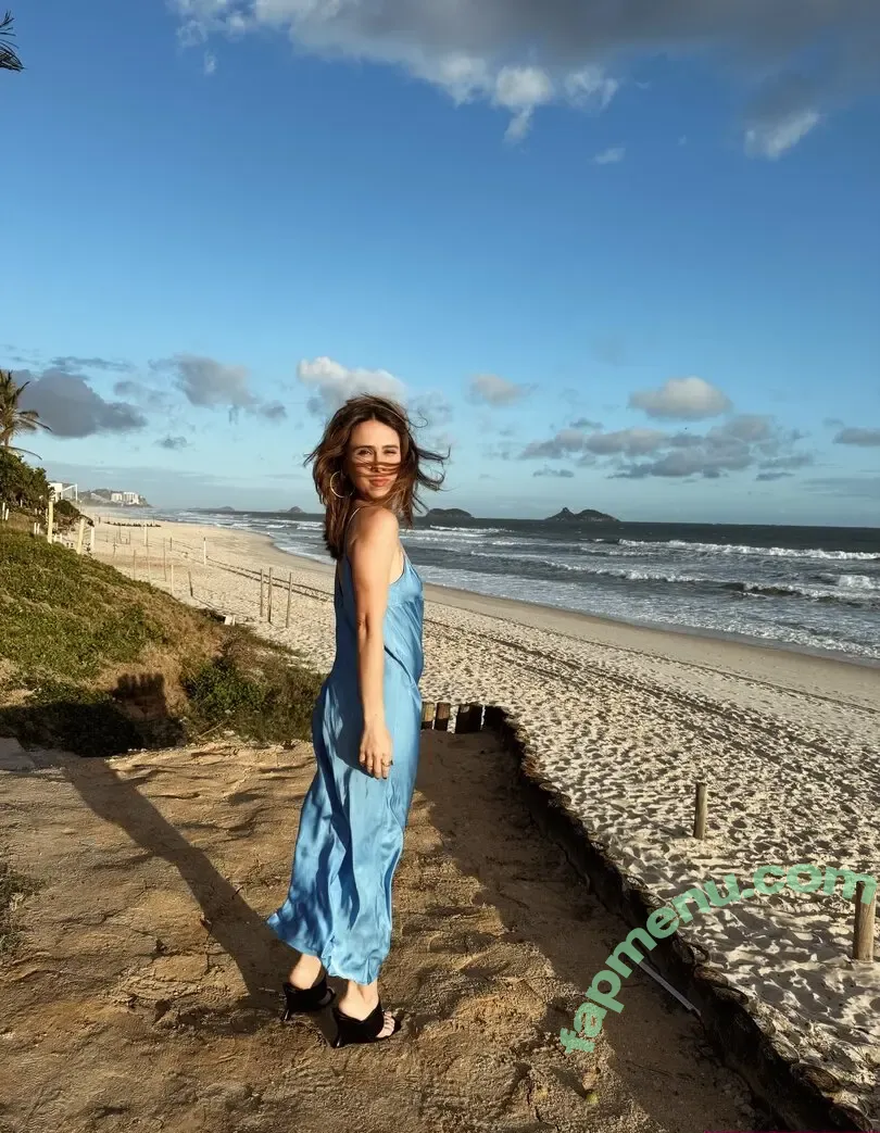 Daphne Bozaski nude photo #0045 (daphnebozaski)