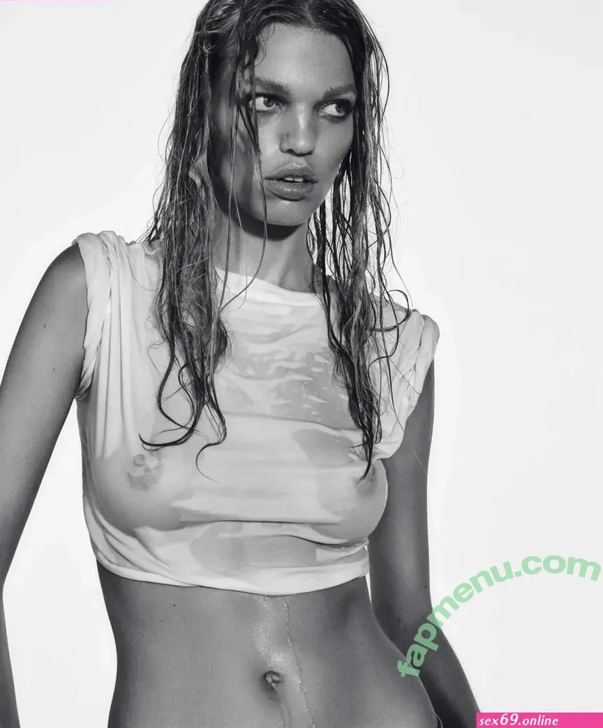 Daphne Groeneveld nude photo #0032 (daphnegroeneveld)