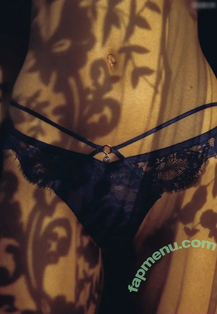 Daphne Groeneveld nude photo #0061 (daphnegroeneveld)