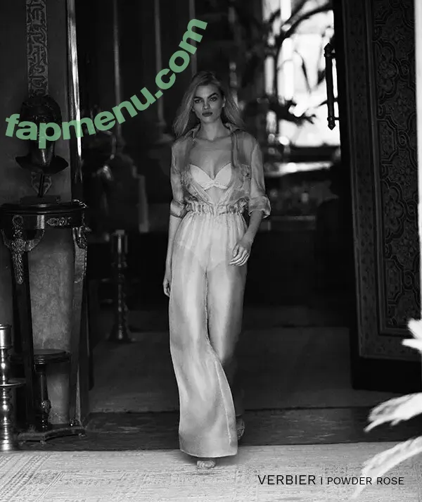 Daphne Groeneveld nude photo #0123 (daphnegroeneveld)