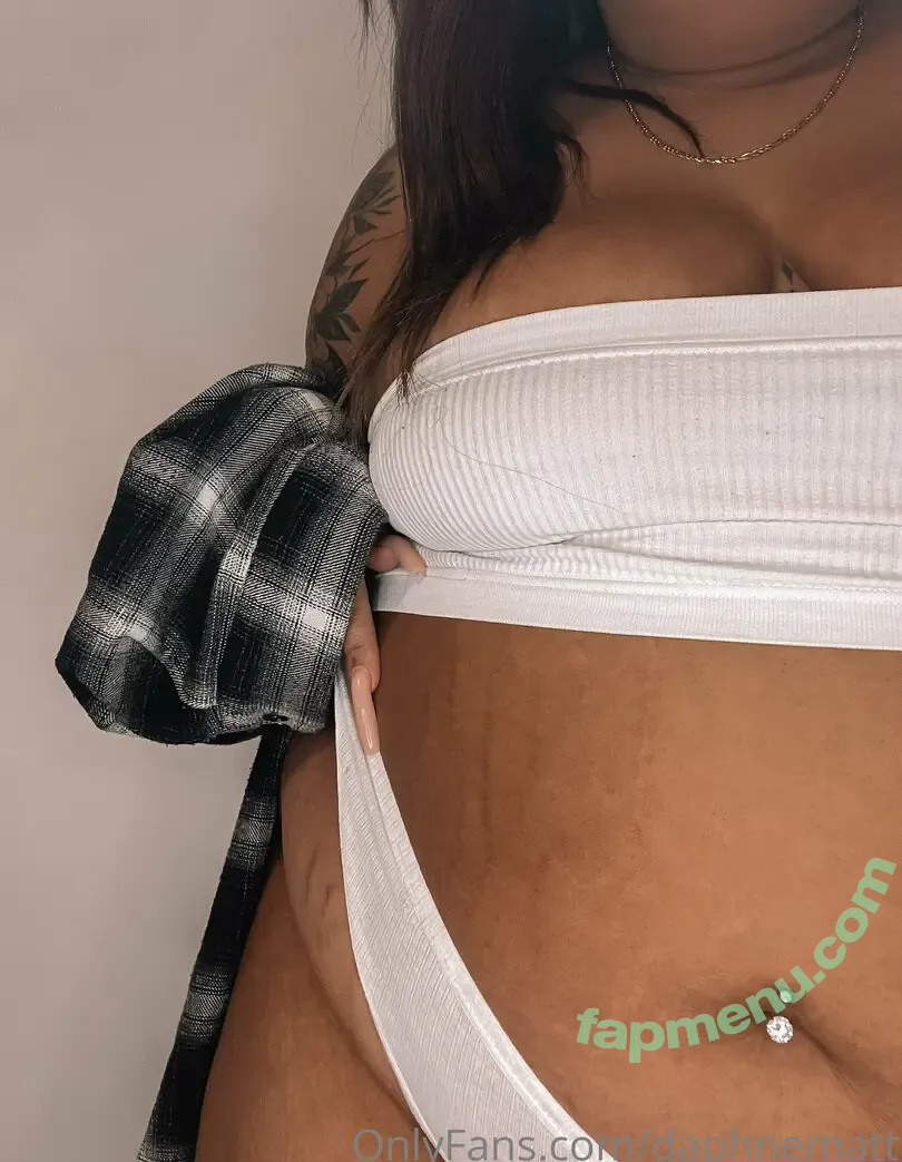 daphnematt nude photo #0019 (daphnedebaat)