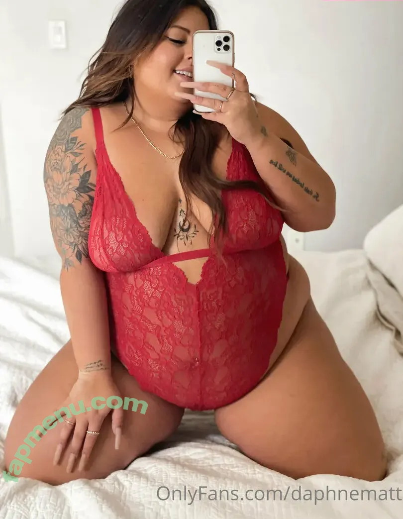 daphnematt nude photo #0028 (daphnedebaat)