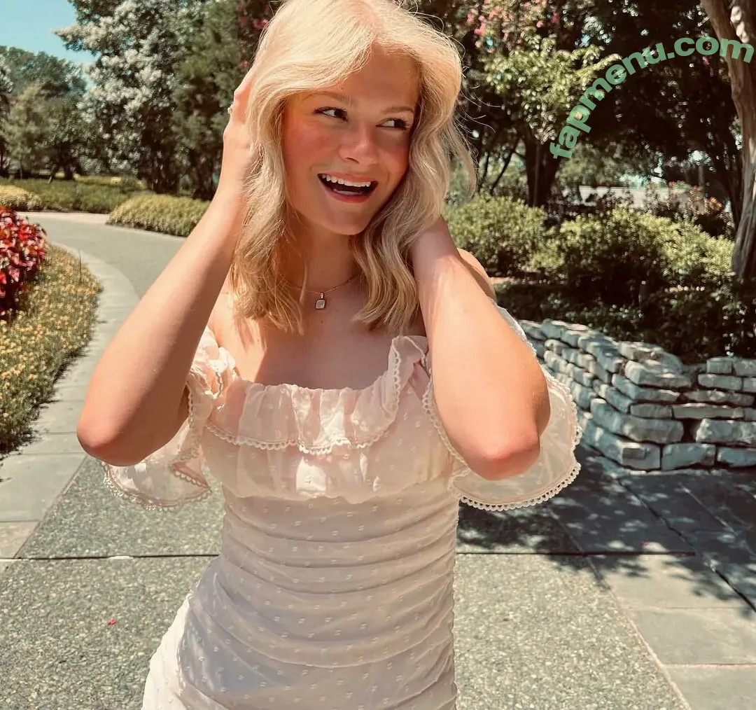 Darci Lynne nude photo #0004 (Darci Lynne)