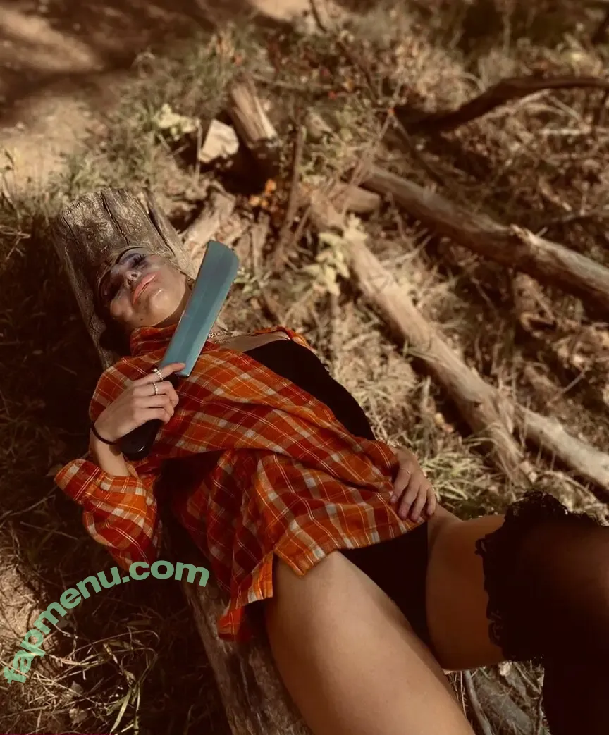 Dare3devil nude photo #0015 (Daredevil101 / Erynne Arbini / erynnearbini)