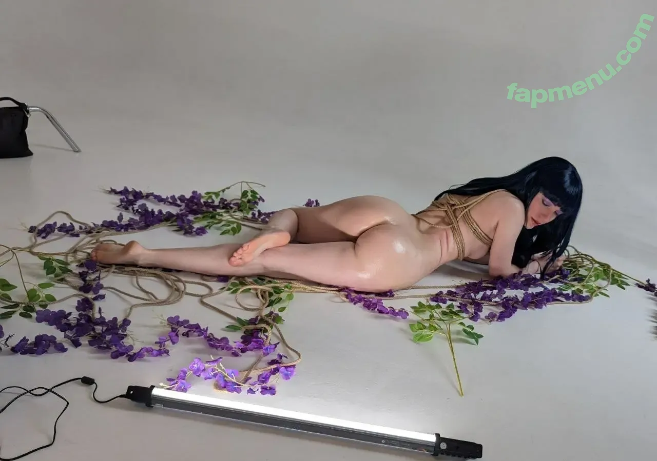Daria Flora nude photo #1332 (floradaria)