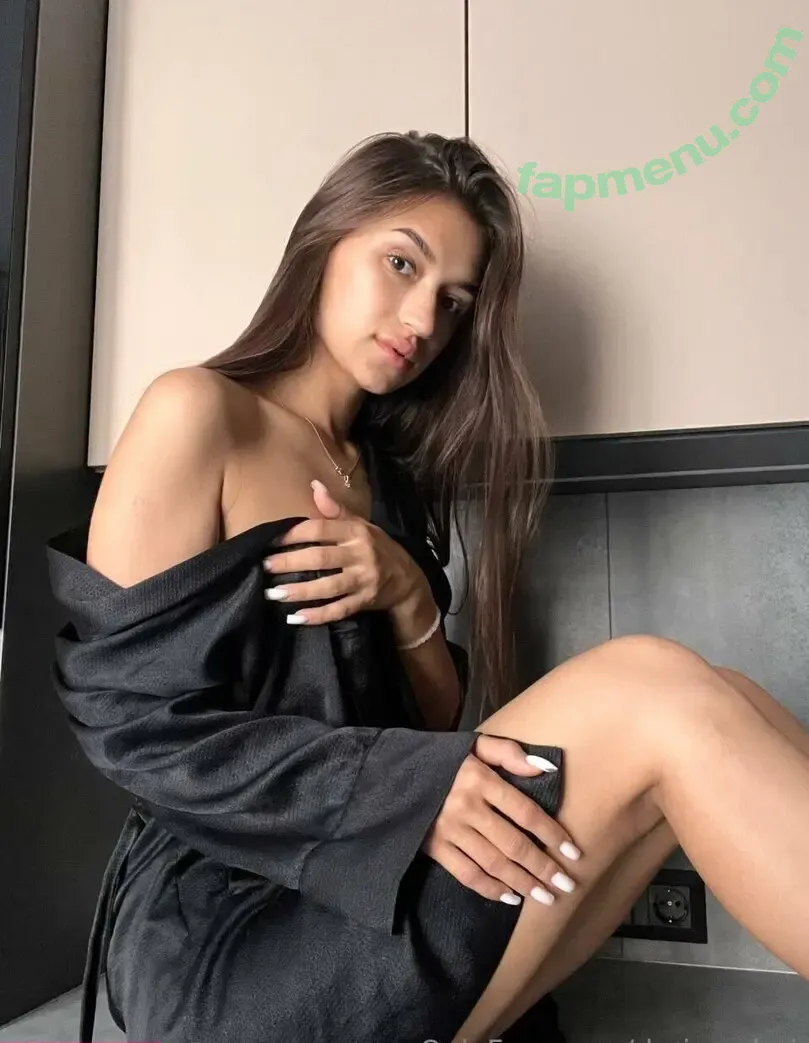 darina_dari nude photo #0022 (darinadari_)