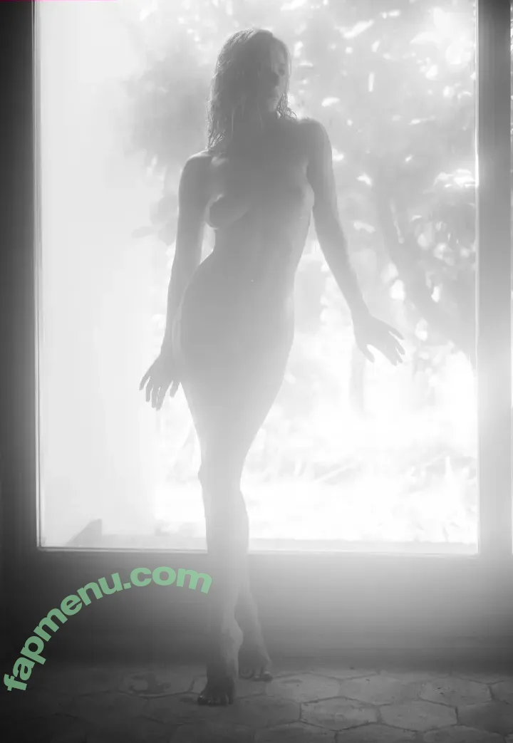 Darina Litvinova nude photo #0321 (Darina Litvinova)