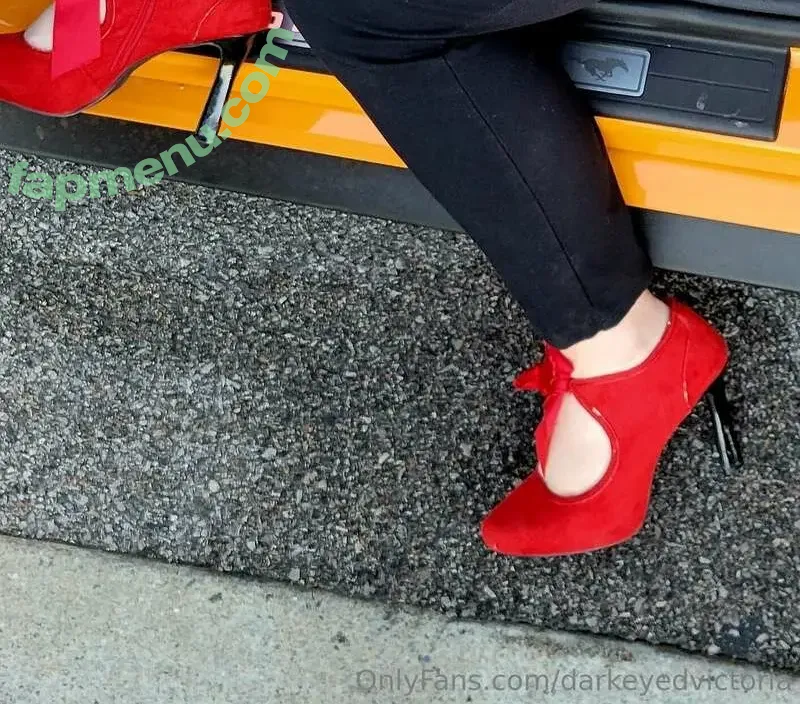 darkeyedvictoria nude photo #0037 (darkviktory)