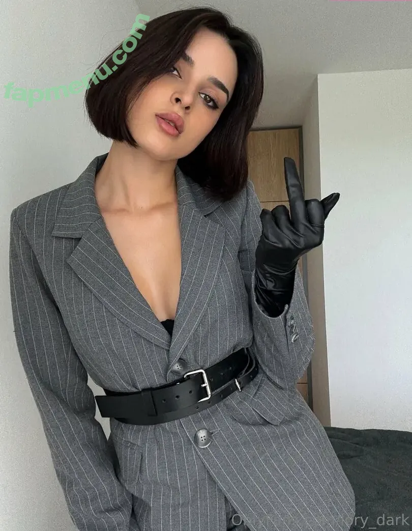 darklory nude photo #0877 (darklaurie / lory19_00)