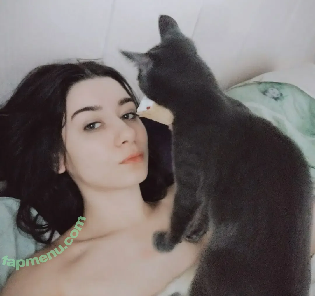 Darkmoon nude photo #0029 (Darkmoon_hecate / Darkmoonhecate / Full_darkmoon / hecate_dark_moon)