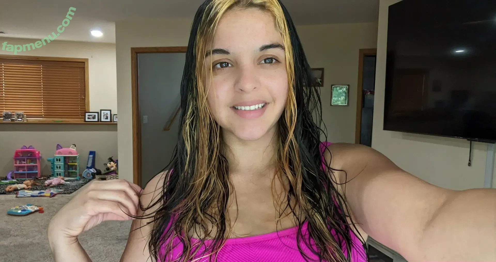 darkroselatina nude photo #0025 (darkrose_beauty)