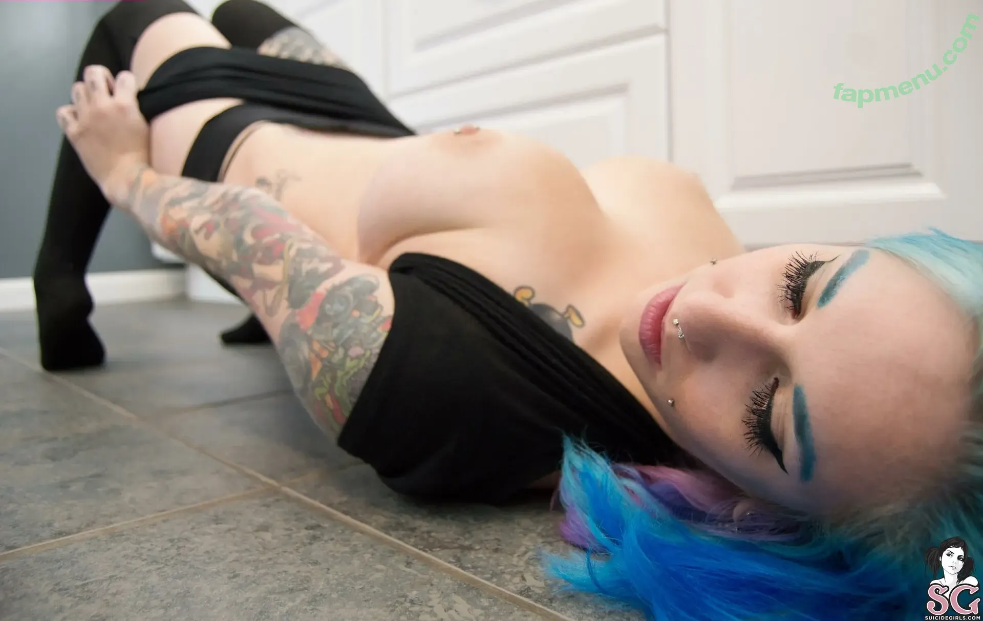 Darlingcarnage nude photo #0015 (Darlingcarnage)