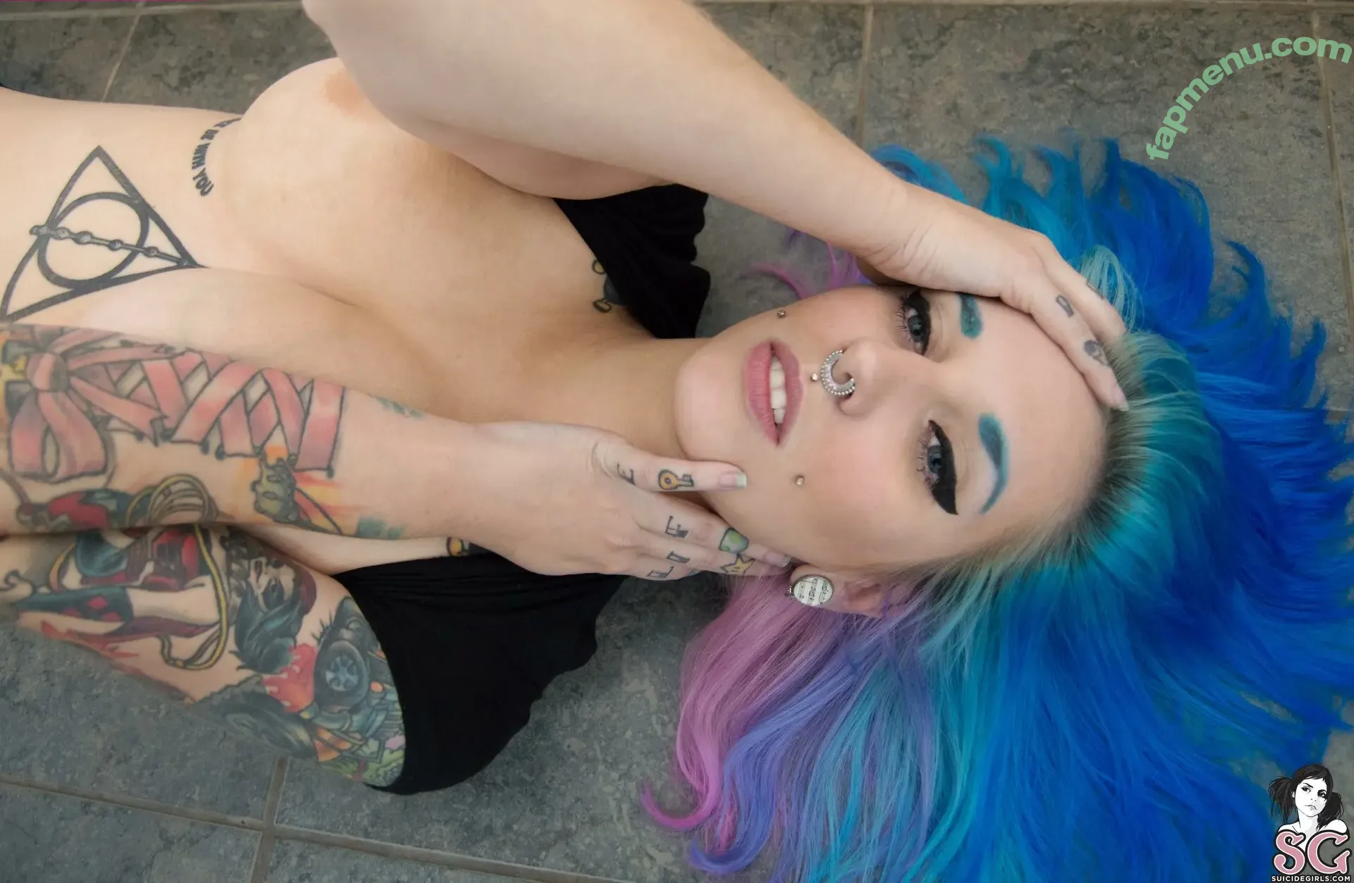 Darlingcarnage nude photo #0019 (Darlingcarnage)